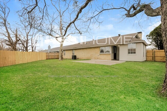 Building Photo - 2020 Cedarwood Dr