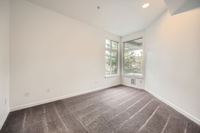 Building Photo - 1bd/1ba Kirkland Condo