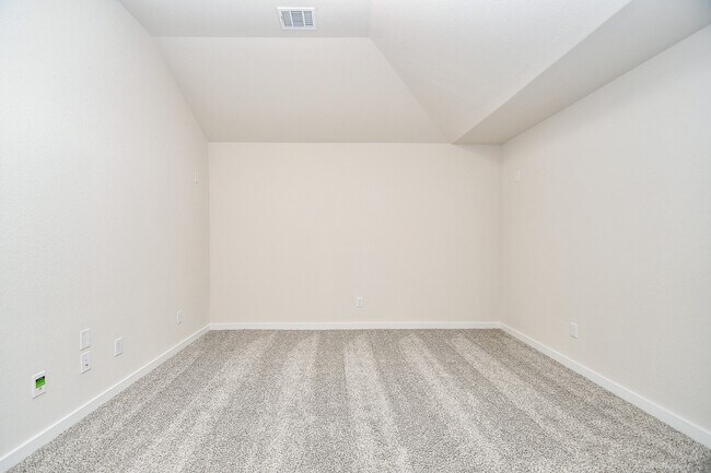 Building Photo - 5838 Wayne Wy