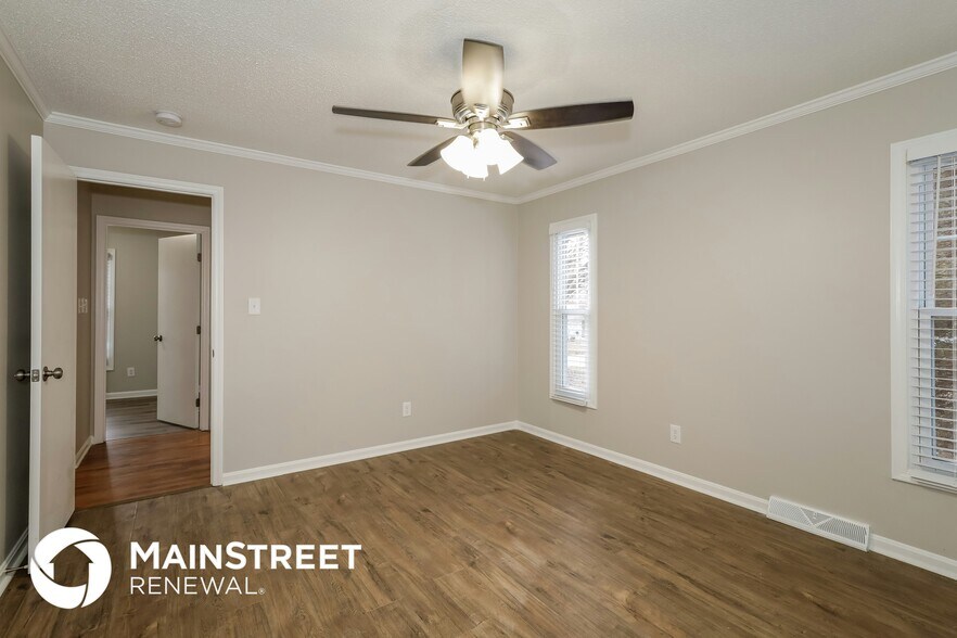 Building Photo - 10900 Flat Iron Rd