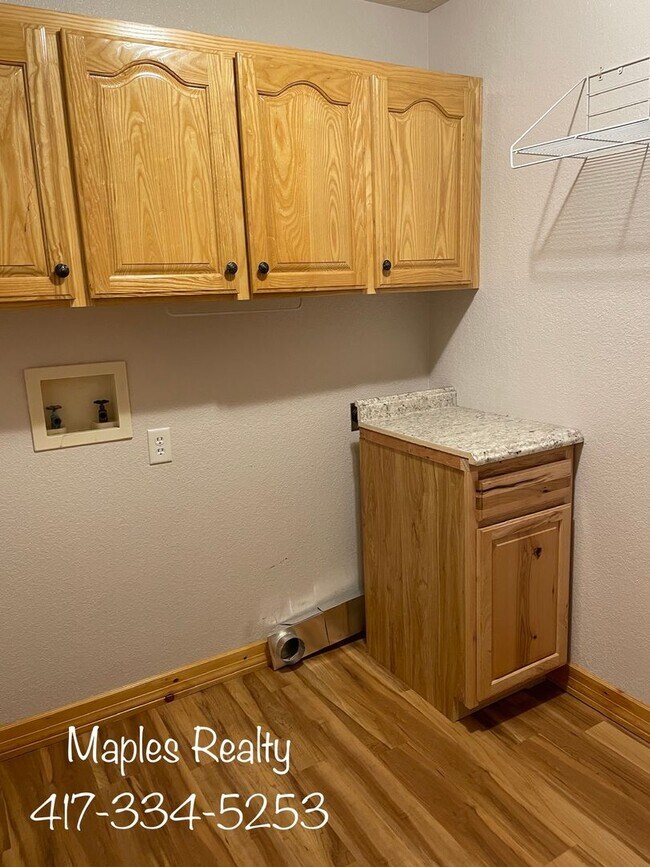 Building Photo - VERY NICE 3 bedroom home in Branson, MO fo...