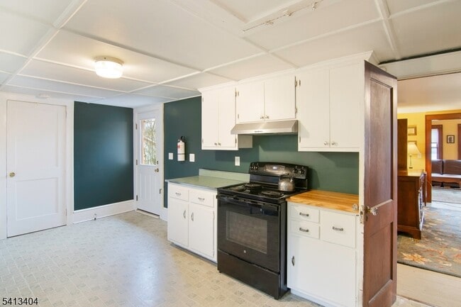 Building Photo - 43 Estling Lake Rd