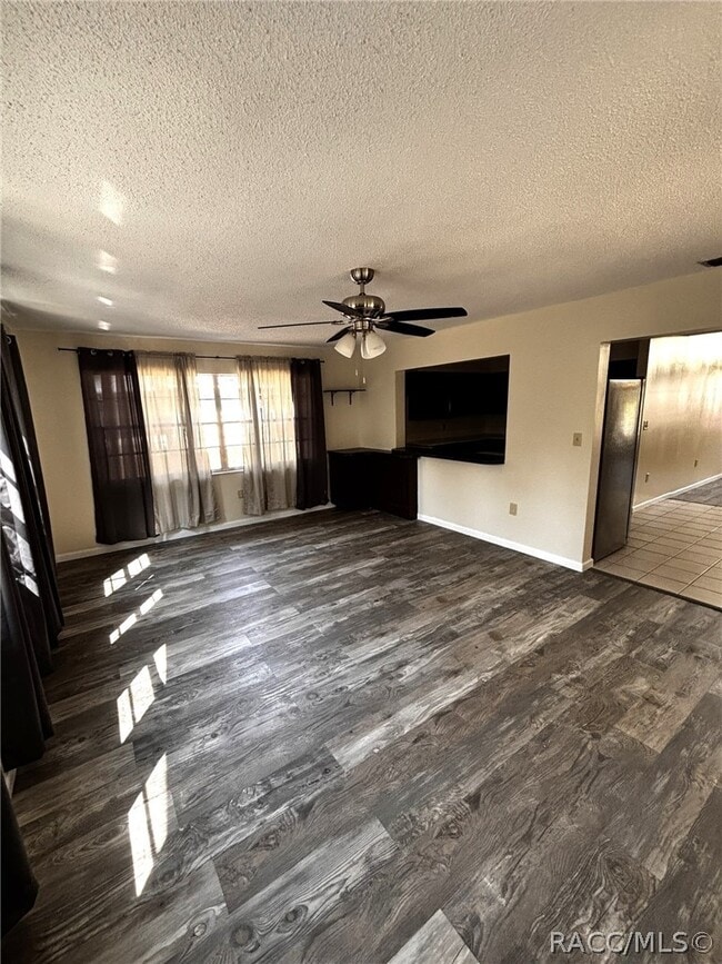 Building Photo - 1134 SE 3rd St