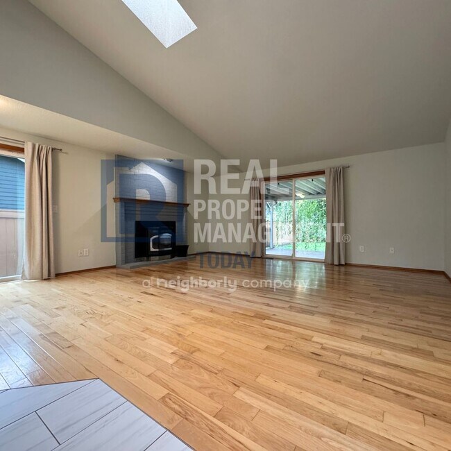 Building Photo - Remodeled Rambler In Gem Heights neighborh...