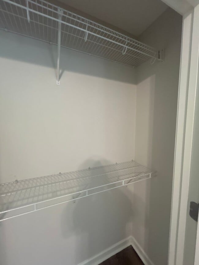 Building Photo - 01-204 Fishman