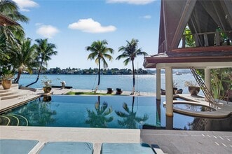 Building Photo - 14 W San Marino Dr