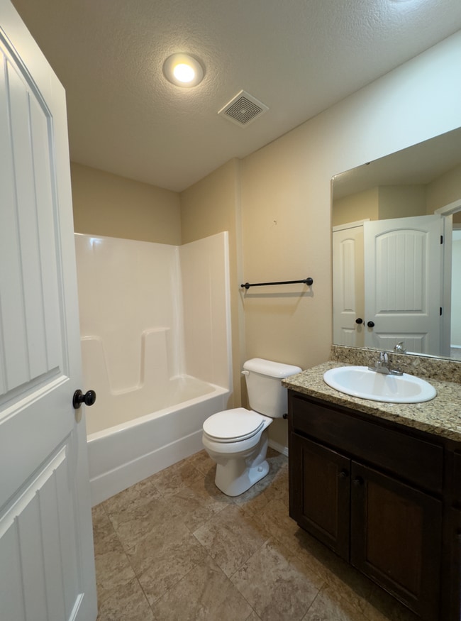Building Photo - NEW 4 Bedroom | 2 Bathroom | 3 Car Garage ...