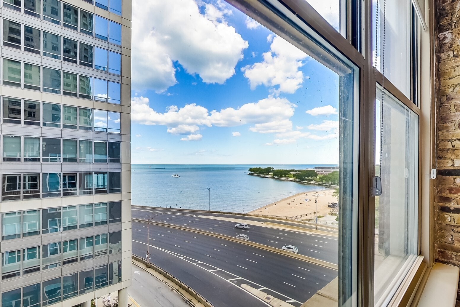 Building Photo - 540 N Lake Shore Dr