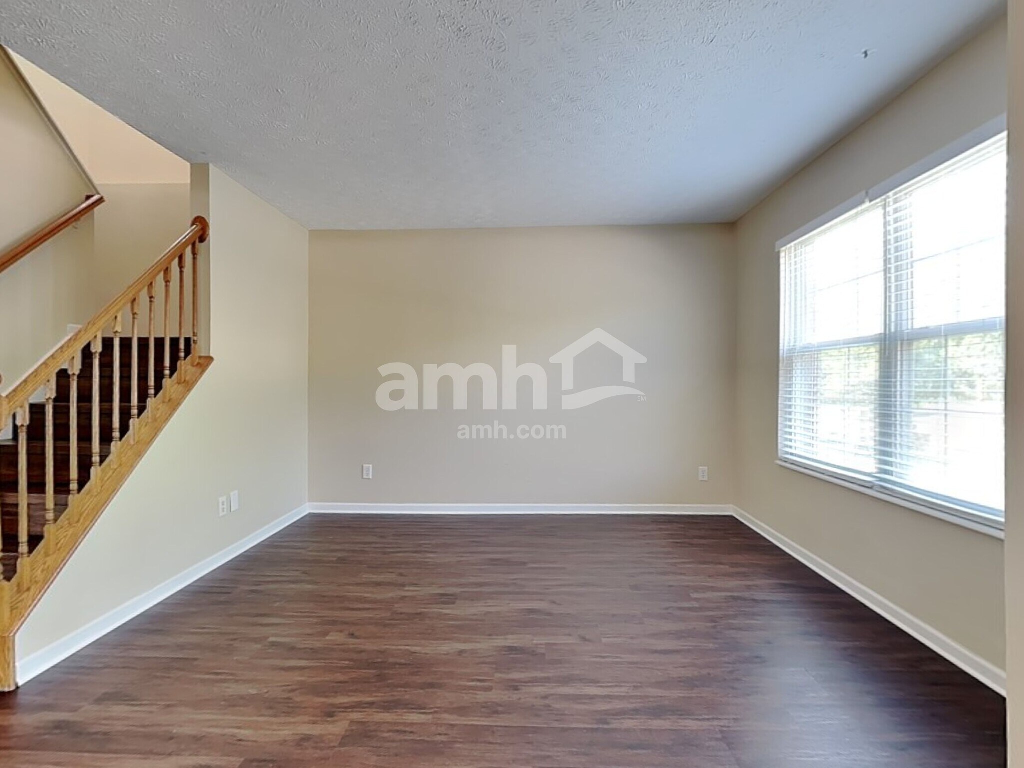 Building Photo - 3455 Lakebrook Ct