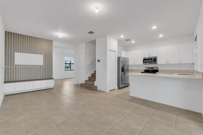 Building Photo - 12871 SW 233rd Terrace