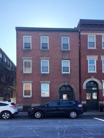 Building Photo - 130 Orleans St