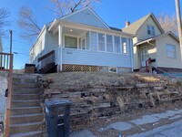 Building Photo - Fully Remodeled 1 Bed House!