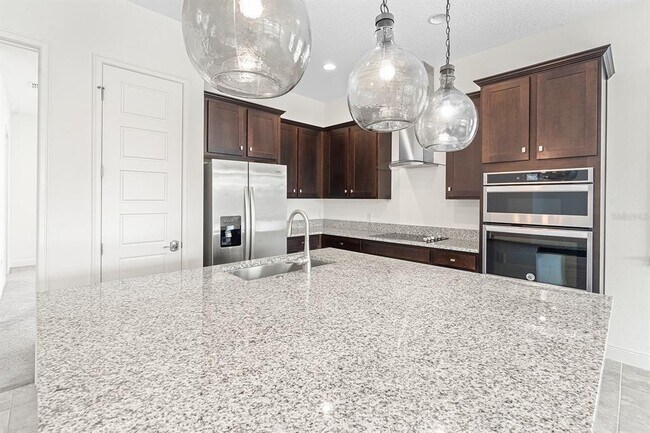 Building Photo - 9497 Mere Pkwy