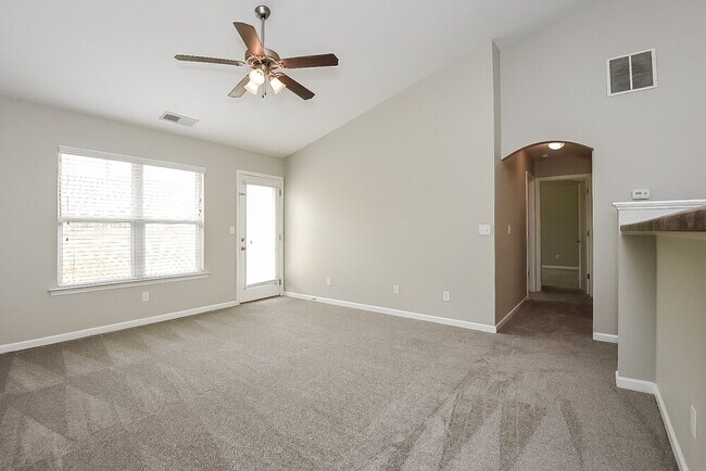 Building Photo - 138 Hill Side Way