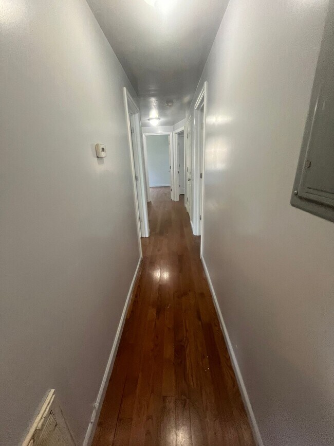 Building Photo - 15-17 Ferdinand St