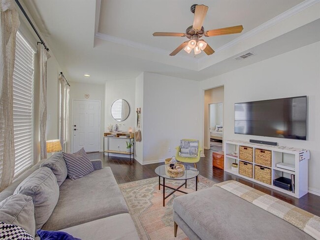 Building Photo - 9928 Aly May Dr