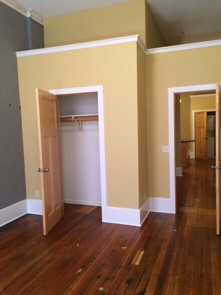 Building Photo - 309 N Main St