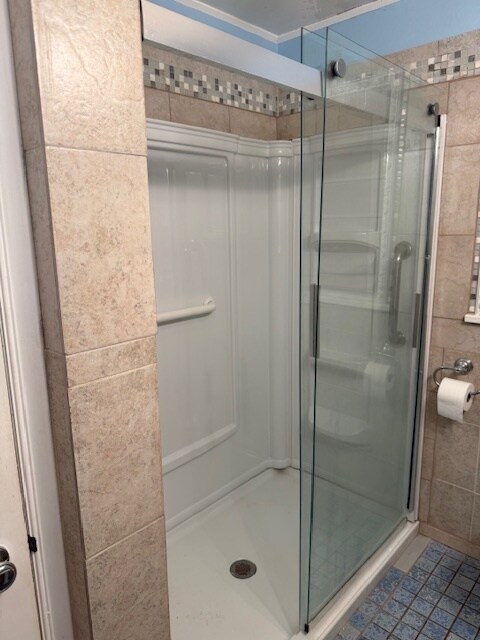 Shower - 74 Clearview Dr