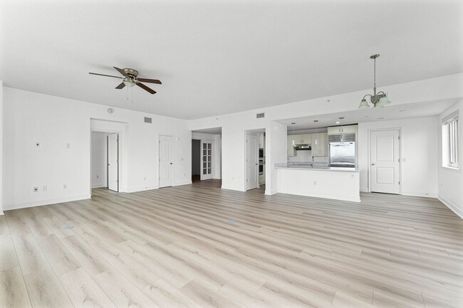Building Photo - Sanctuary 1101