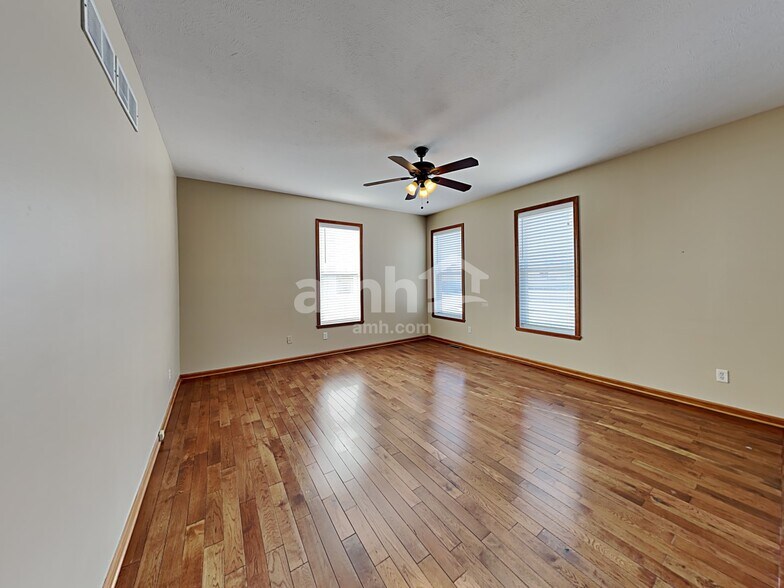Building Photo - 6715 Legacy Pointe Ct