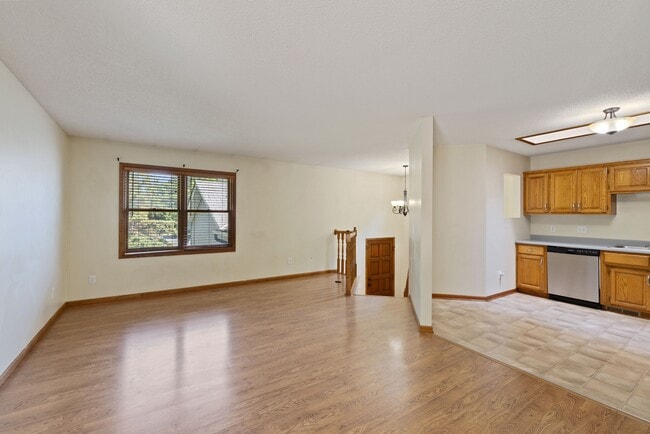 Building Photo - 1711 Slater Ln