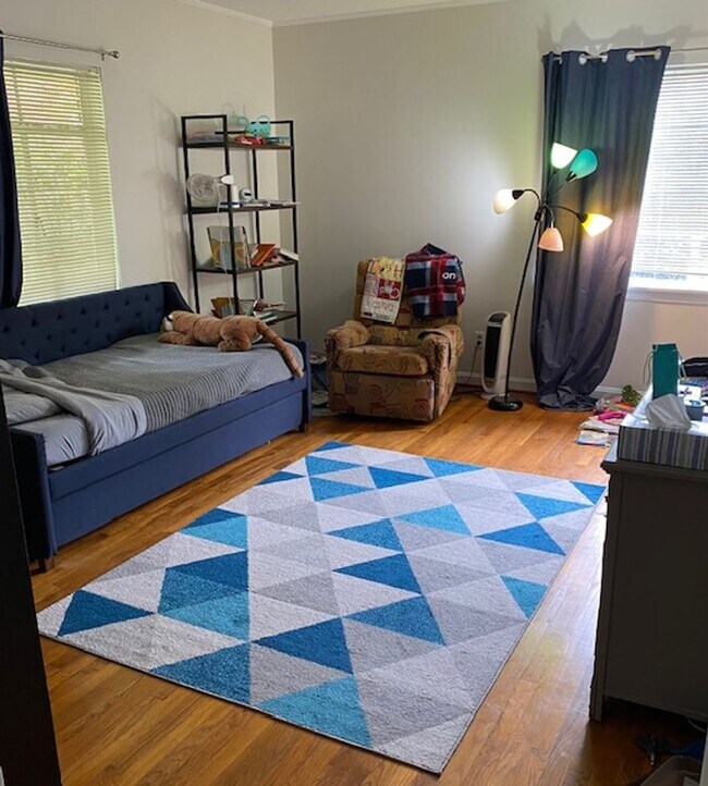 Building Photo - 5525 W Waters Dr