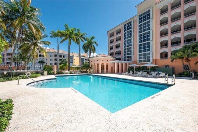 Building Photo - 733 Crandon Blvd