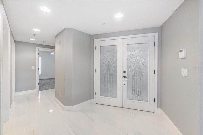 Building Photo - 1645 Pinellas Bayway S