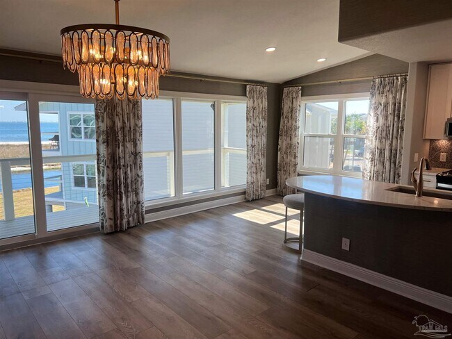 Building Photo - 200 Pensacola Beach Rd