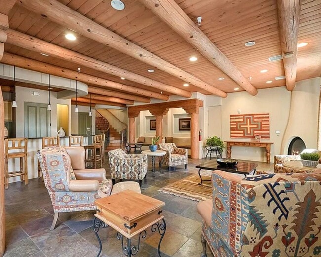 Building Photo - 1405 Vegas Verdes Dr