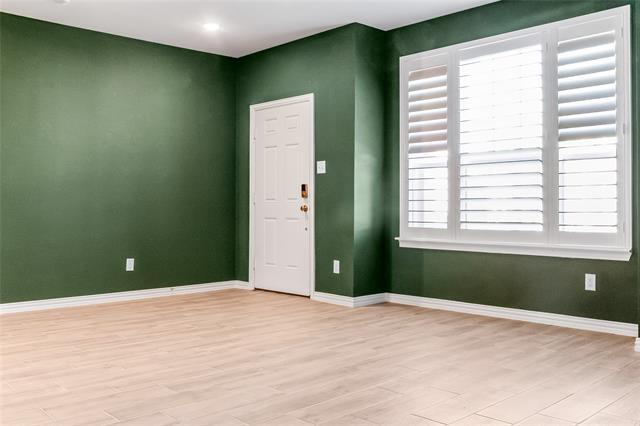 Building Photo - 3730 Malibu Dr