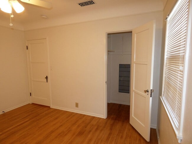 Building Photo - *Available NOW in Whittier!*