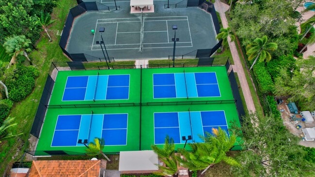 Building Photo - 17662 Cadena Dr