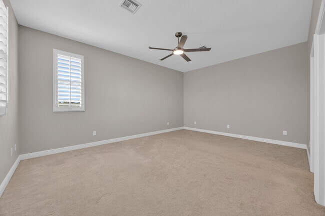 Building Photo - 4720 SW Ardsley Dr