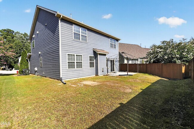 Building Photo - 614 Rose Laurel Ct