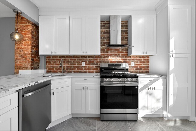 Building Photo - 854 John F. Kennedy Blvd