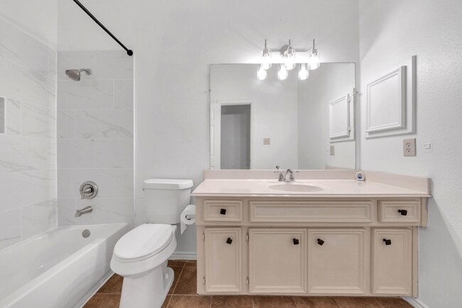 Building Photo - 28223 Fantail Dr