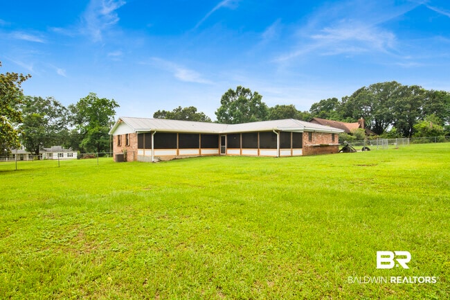 Building Photo - 11525 Brenda Rd