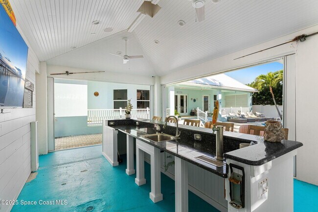 Building Photo - 133 Windemere Pl