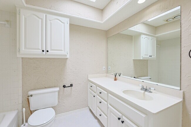 Building Photo - Welcome home to this beautifully updated 3-bedroom, 2-bath home nestled on a quiet cul-de-sac in ...