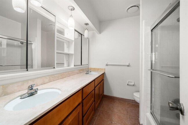 Building Photo - 8806 Langdon Ln