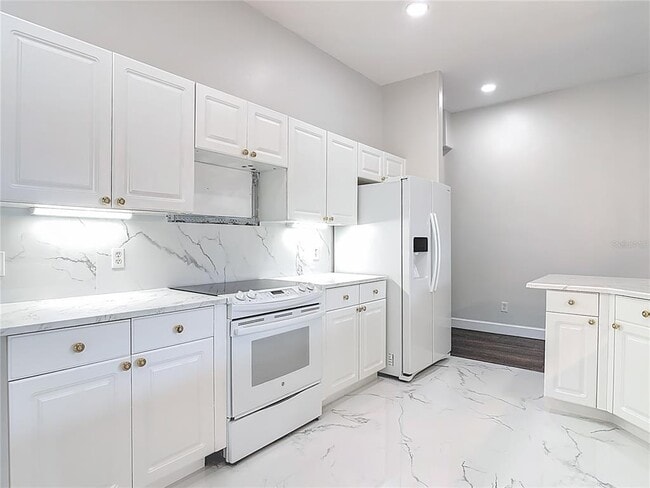 Building Photo - 6 Lionshead Dr