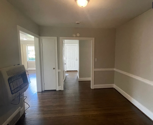 Building Photo - 628 Eastern Ave