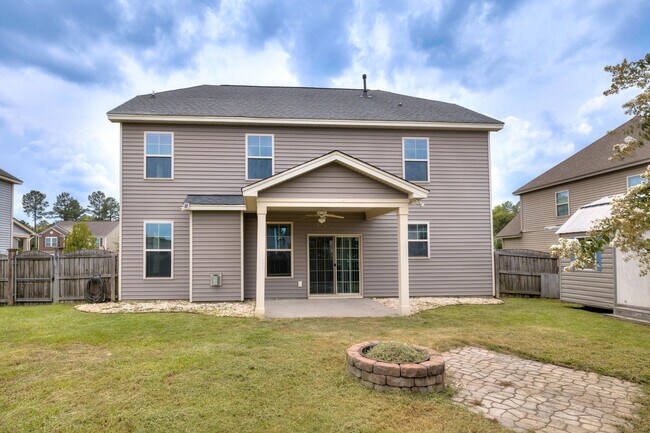 Building Photo - 865 Cormier Dr
