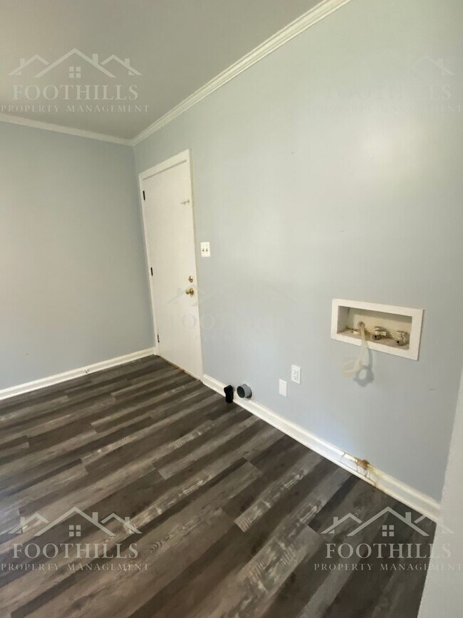 Building Photo - 3315 Berry Ln