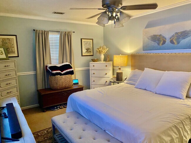 Building Photo - 401 Londonberry Dr