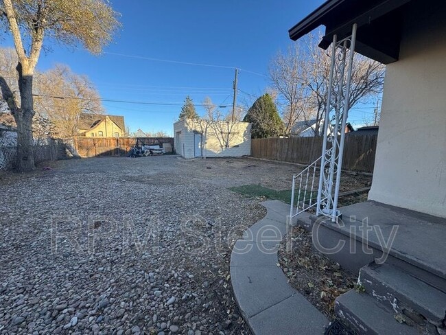 Building Photo - 908 Spruce St