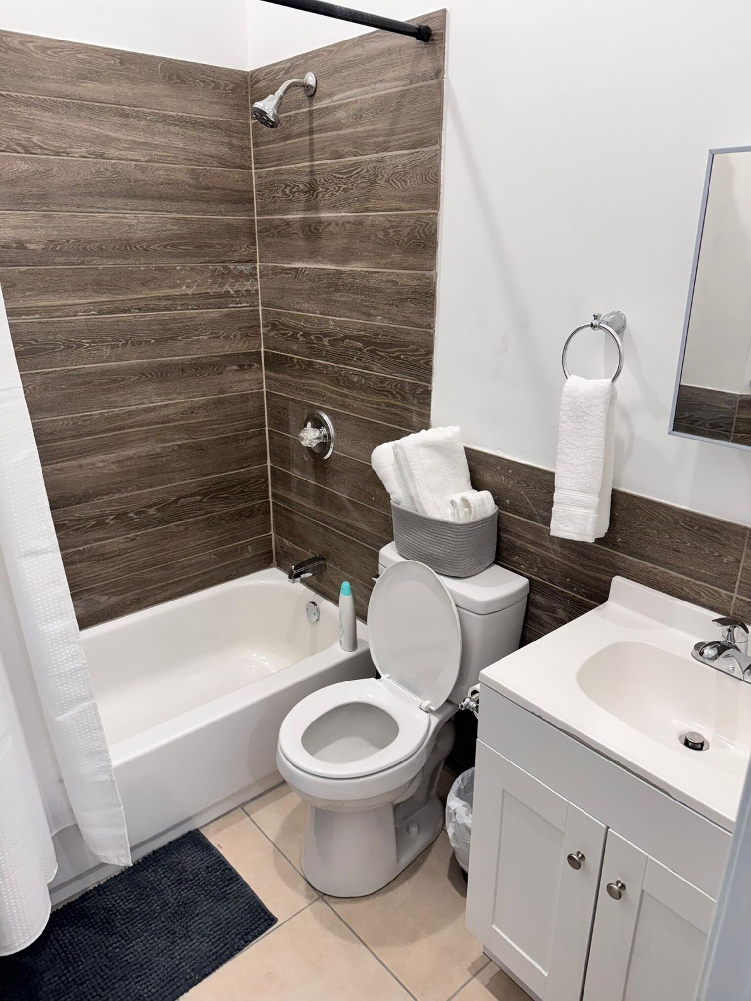 Building Photo - 1384 Ridge Ave