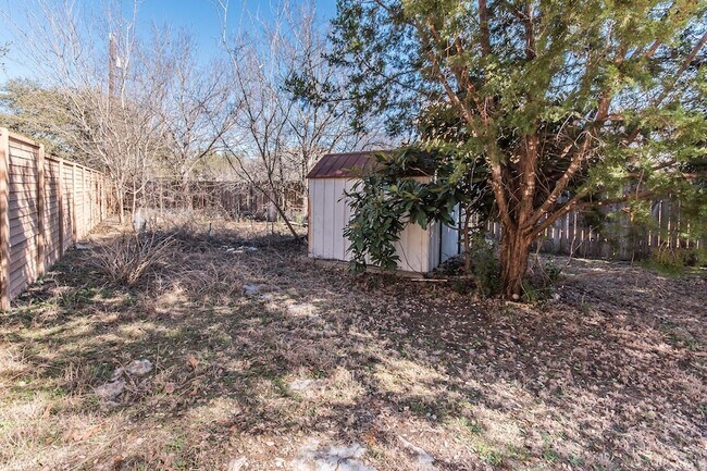 Building Photo - 15808 Chatham Wood Dr