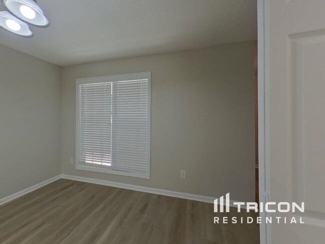 Building Photo - 152 Mayweather Dr